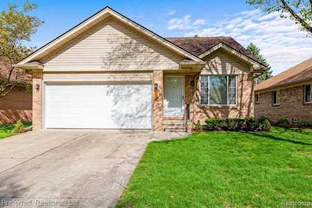 6254 White Oak #39 Westland, MI 48185