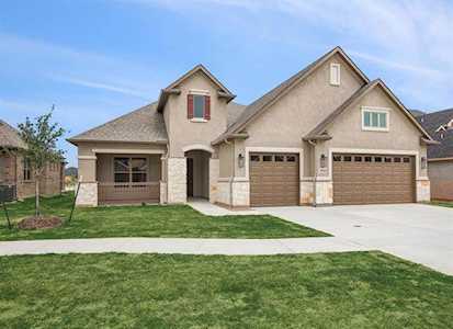 9920 Crestview Drive Denton, TX 76207
