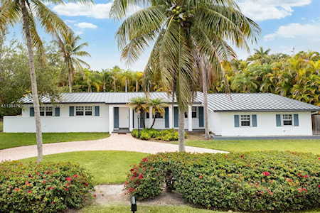 11200 SW 70th Ave Pinecrest, FL 33156