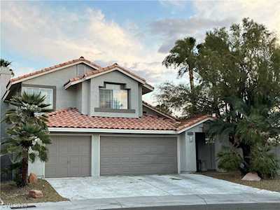 8429 Luna Bay Ln Las Vegas, NV 89128