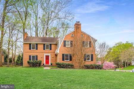 7500 Hackamore Dr Potomac, MD 20854