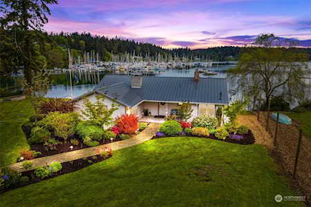 10020 SW 239th Ln Vashon, WA 98070