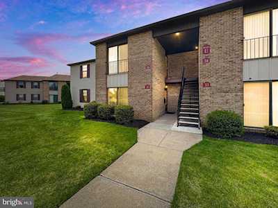 35 Uxbridge Place Sewell, NJ 08080