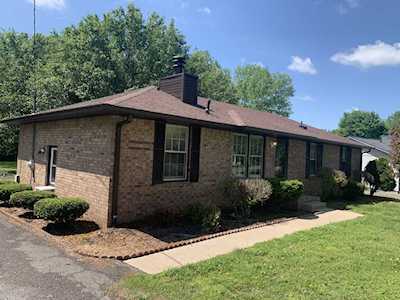 136 Creekwood Ln Hendersonville, TN 37075