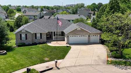 914 Indian Rock Ct Wentzville, MO 63385