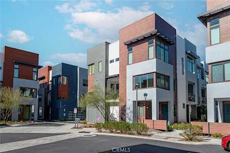 225 Waypoint Tustin, CA 92782