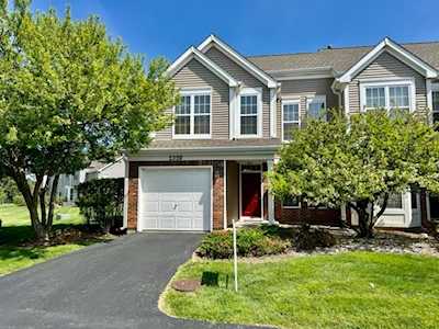 2320 Cryder Ln Plainfield, IL 60586