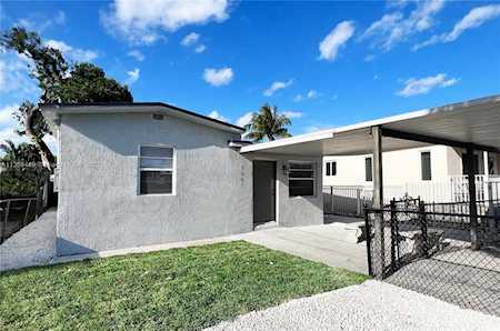 3061 NW 60th St Miami, FL 33142