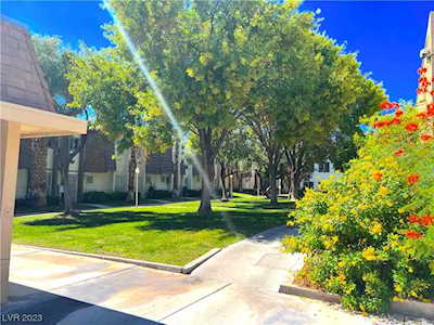3451 Monte Carlo Dr Las Vegas, NV 89121