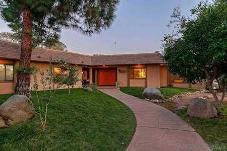 2496 Colinas Paseo El Cajon, CA 92019
