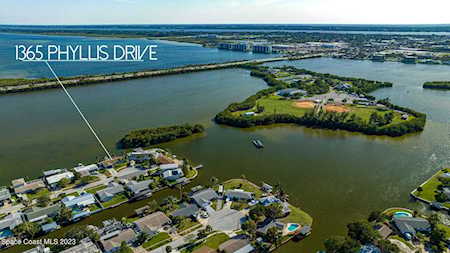 1365 Phyllis Drive Merritt Island, FL 32952