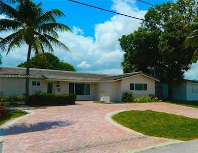 1701 SW 3rd Ave Pompano Beach, FL 33060