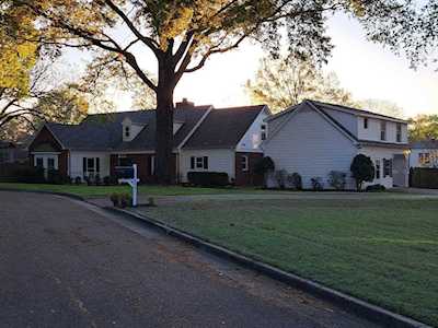8041 Crossbow Cv Germantown, TN 38138