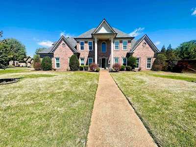 1102 Wildcreek Dr Collierville, TN 38017