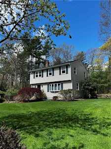 5 Simon Templar Dr Coventry, RI 02816