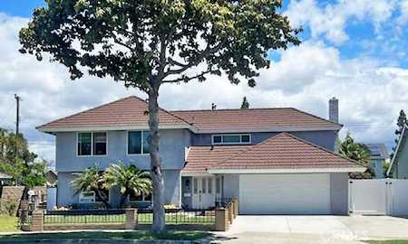 17782 Santa Gertrudes Circle Fountain Valley, CA 92708