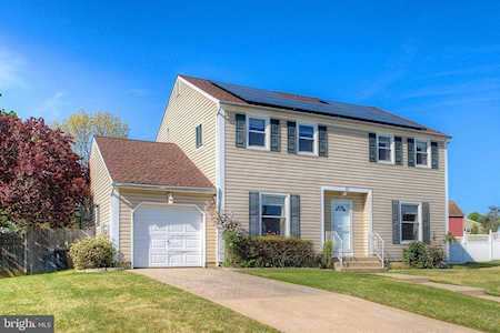 111 Hampshire Ct Deptford, NJ 08096