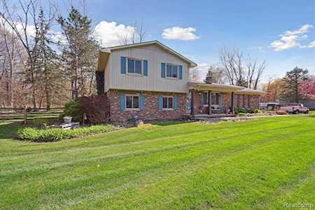10606 Lee Ann Dr Brighton Twp, MI 48114