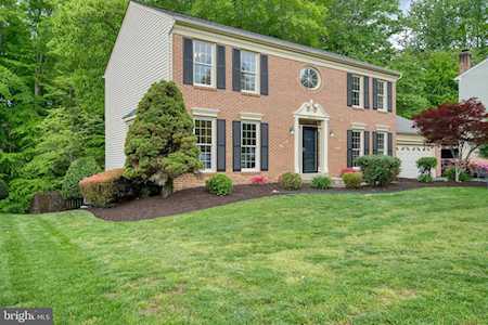 8159 Ships Curve Ln Springfield, VA 22153