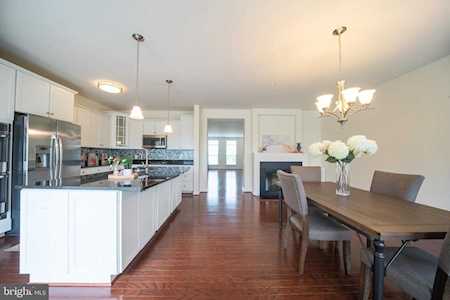 43518 Stonecliff Terrace Chantilly, VA 20152