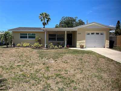 2028 W Ridge Dr Clearwater, FL 33763
