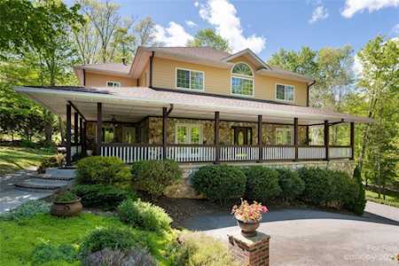 15 Oak Hollow Dr Asheville, NC 28805