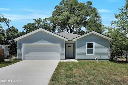 1045 Lake Forest BLVD Jacksonville, FL 32208