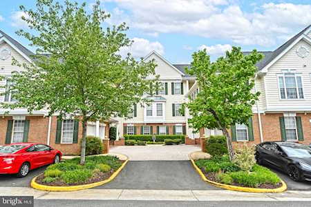 25252 Riffleford Square #201 Chantilly, VA 20152