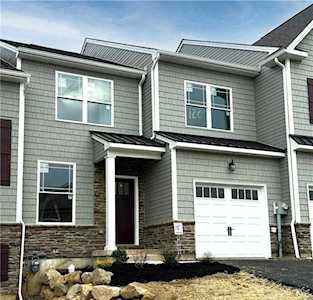 4454 Benjamin Ct #14-122 Emmaus, PA 18049