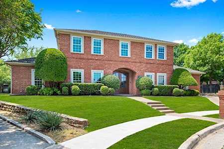 1200 Hillandale Court Bedford, TX 76021