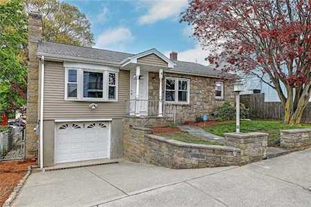 4 Cumberland St Cumberland, RI 02864