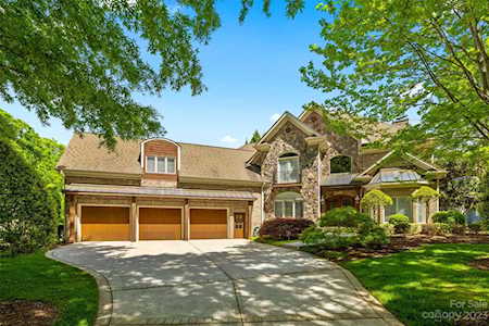 8016 Pemswood St Charlotte, NC 28277