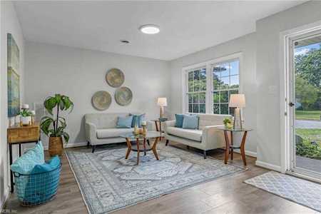 3121 Bomar Dr Chesapeake, VA 23321