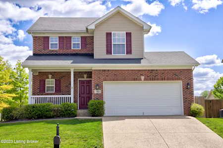 7001 Little Oak Ct Louisville, KY 40291