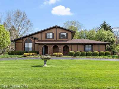10719 Arbour Dr Brighton Twp, MI 48114