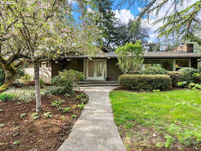 10382 SW Ridgeview LN Portland, OR 97219