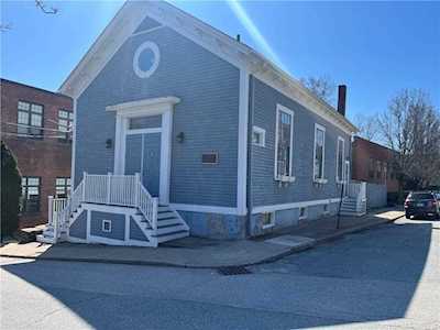25 Long St East Greenwich, RI 02818