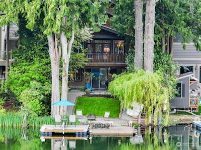 25806 W Lake Wilderness Dr SE Maple Valley, WA 98038