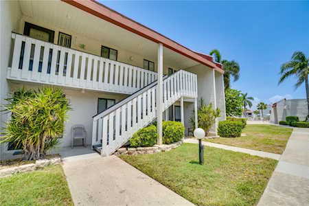 1801 Gulf Dr N #201 Bradenton Beach, FL 34217