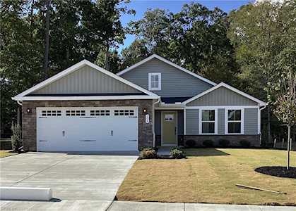 104 Martha Washington Parkway Williamsburg, VA 23185
