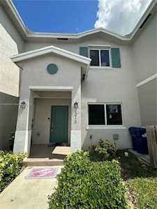 1210 NW 3rd Ln Florida City, FL 33034