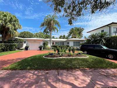 1070 N Shore Dr Miami Beach, FL 33141