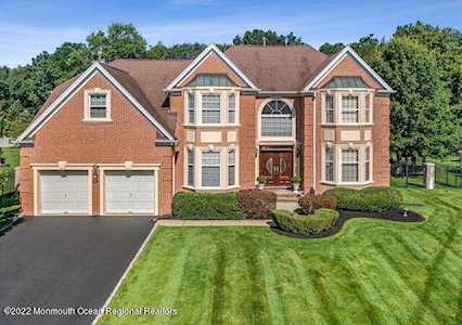 41 Lafayette Mills Rd Manalapan, NJ 07726