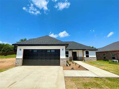 2208 Pedernales Court Granbury, TX 76048