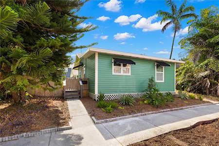 1035 6th St N St. Petersburg, FL 33701