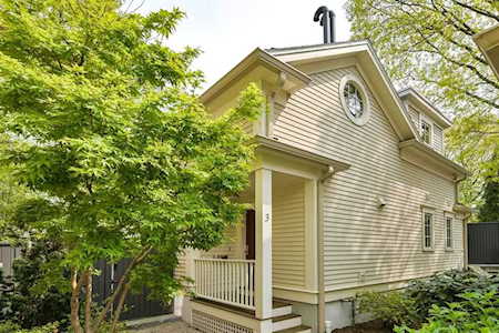3 Brattle Circle #3 Cambridge, MA 02138