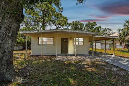 211 59th Avenue Dr W Bradenton, FL 34207