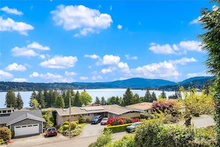 2655 170th Ave SE Bellevue, WA 98008