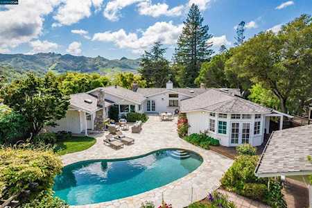 78 Estates Dr Orinda, CA 94563