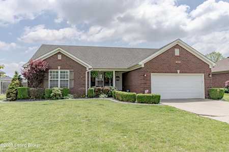868 Shady Brook Ln Louisville, KY 40229